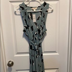 NWT Loft leaf printed dress Size L Petite